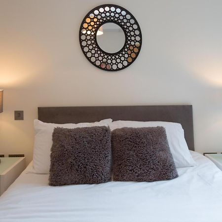 לונדון Central Tower Bridge Apartment חדר תמונה