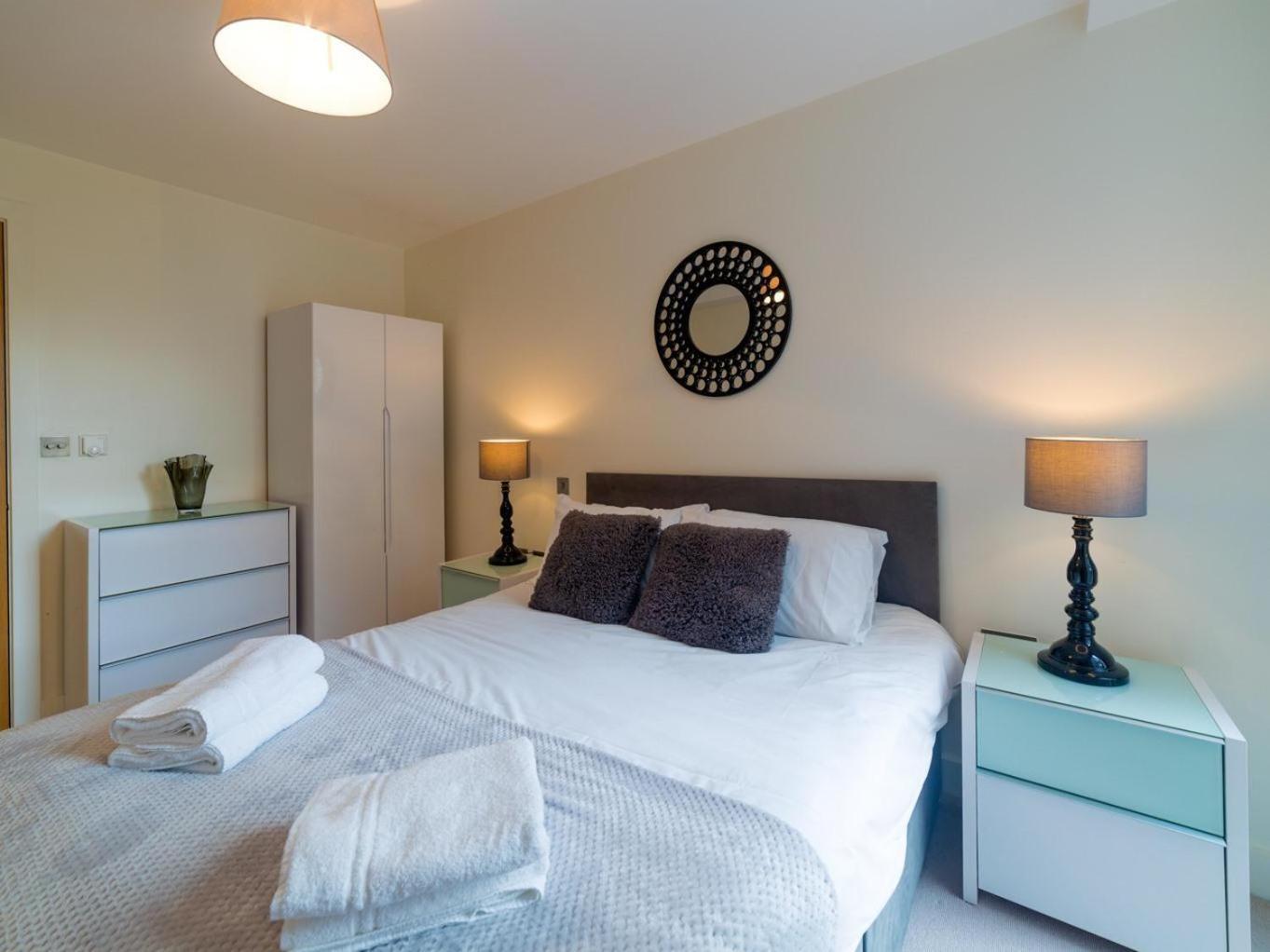 לונדון Central Tower Bridge Apartment חדר תמונה