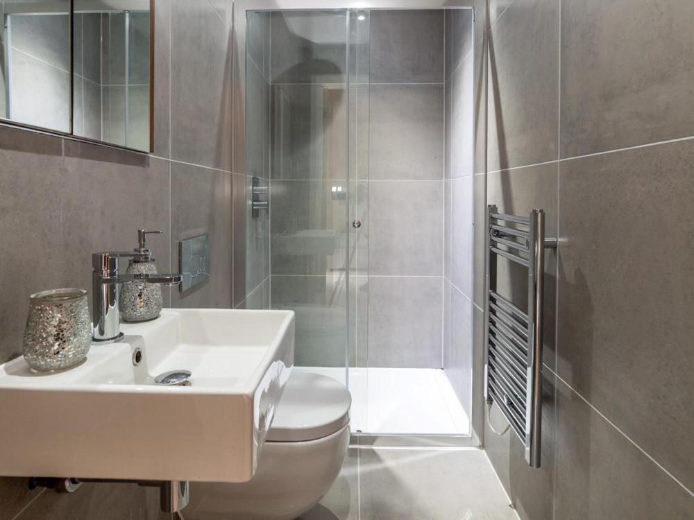 לונדון Central Tower Bridge Apartment מראה חיצוני תמונה
